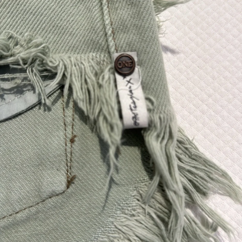 ONE TEASPOON ROLLERS NWT Fade Kahki Size 24 SHORTS!!!